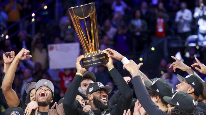 Los Angeles Lakers voitti franchising-historian ensimmäisen välikauden mestaruuden